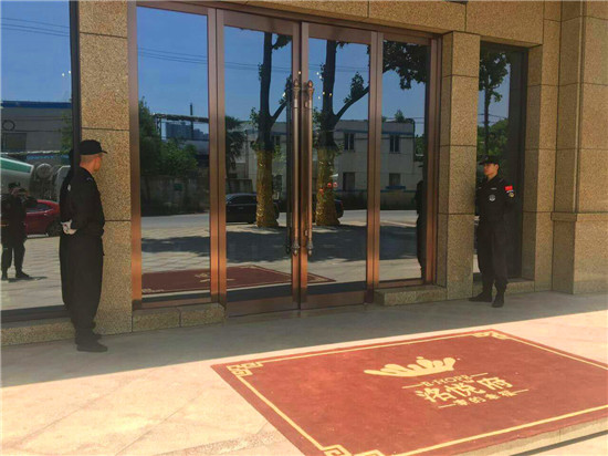 �T���L��